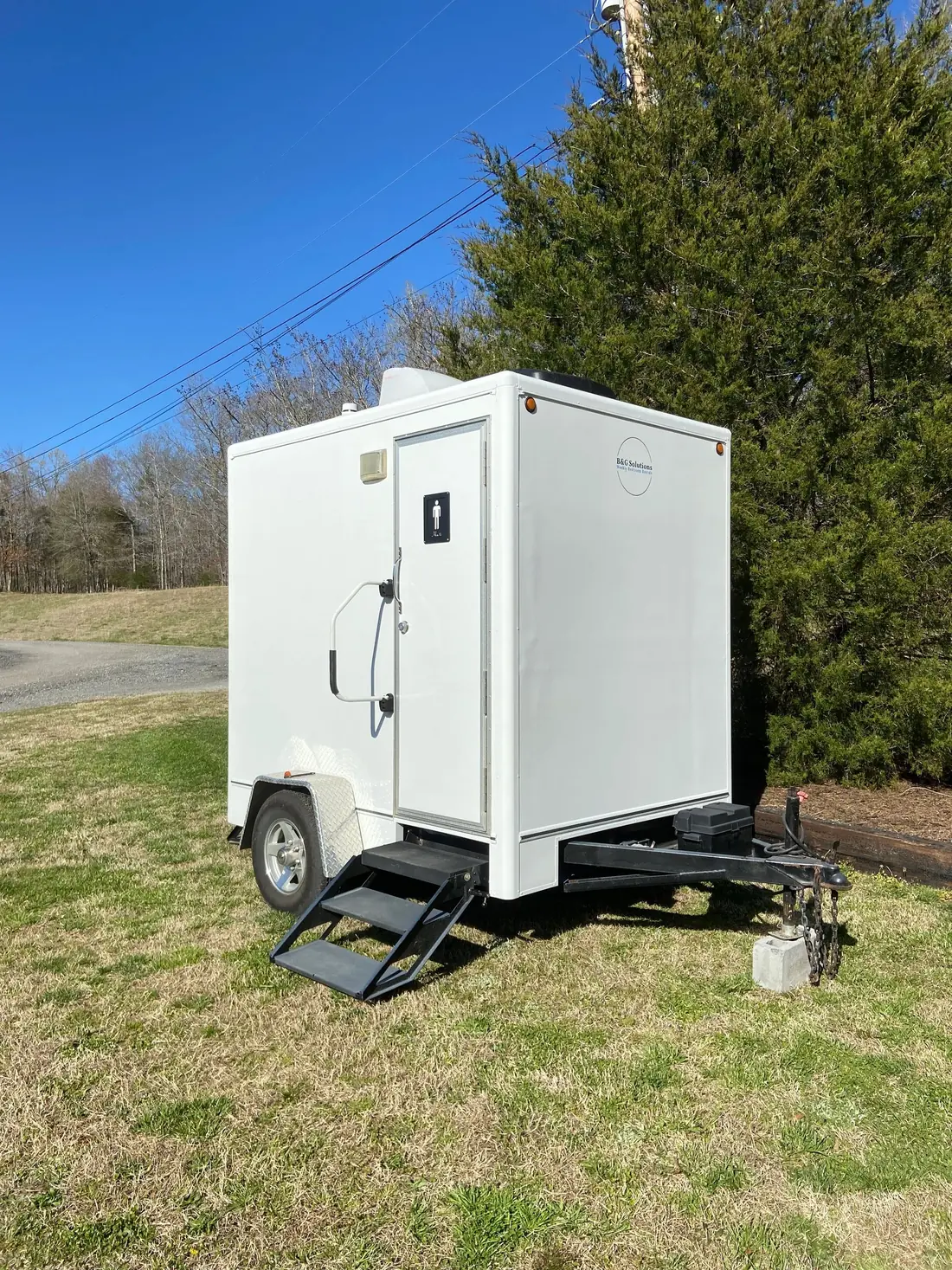 2 Station Gold restroom trailer